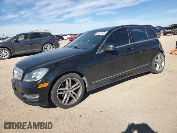 2013 Mercedes-Benz C 250 Sport z VIN WDDGF4HB4DA823093, wystawiony jako Copart lot #46481345 z przebiegiem 83 221 mil mil oraz Szkoda całkowita • Salvage title. Historia ofert i sprzedaży dostępna na DreamBid. Obrazek 1.