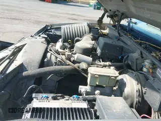 2000 Chevrolet Silverado 2500 с VIN 1GCGC24RXYR197177, выставлен на аукционе IAAI как лот 42565705 с пробегом 161 220 миль миль и . История ставок и продаж доступна на DreamBid. Изображение 19.