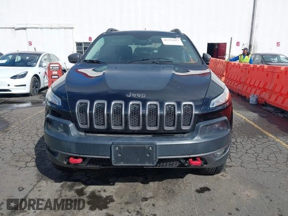 2015 Jeep Cherokee Trailhawk with VIN 1C4PJMBS7FW699392, listed as a IAAI auction lot 41797617 with 1 mi miles. Bid and sale history available at carsss.com. Image 12.