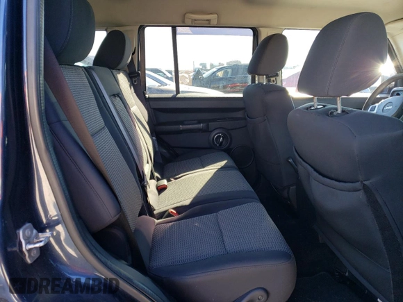 2010 Jeep Commander Sport z VIN 1J4RG4GT8AC139104, wystawiony jako Copart lot #84720134 z przebiegiem 167 646 mil mil oraz Szkoda całkowita • Salvage title. Historia ofert i sprzedaży dostępna na DreamBid. Obrazek 10.