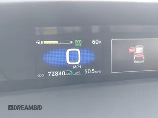 2021 Toyota Prius L Eco z VIN JTDKAMFU9M3131228, wystawiony jako IAAI lot #41257117 z przebiegiem 72 840 mil mil oraz . Historia ofert i sprzedaży dostępna na DreamBid. Obrazek 7.