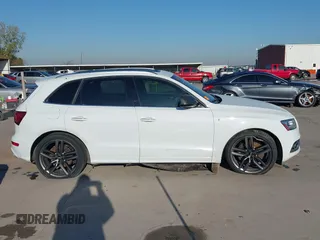 2015 Audi SQ5 Premium Plus with VIN WA1CGAFP9FA104924, listed as a IAAI auction lot 41198592 with 123,882 mi miles. Bid and sale history available at carsss.com. Image 13.
