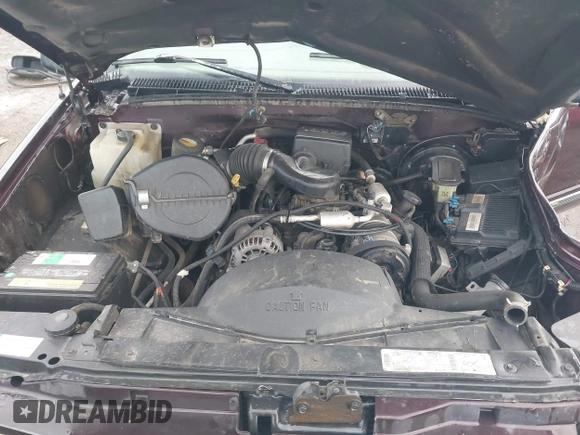 1997 GMC Yukon with VIN 1GKEK13R0VJ755574, listed as a IAAI auction lot 41158932 with 212,668 mi miles. Bid and sale history available at carsss.com. Image 10.