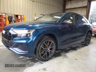 2022 Audi Q8 Premium Plus z VIN WA1EVBF1XND021497, wystawiony jako Copart lot #52180585 z przebiegiem 34 800 mil mil oraz Szkoda całkowita • Salvage title. Historia ofert i sprzedaży dostępna na DreamBid. Obrazek 1.