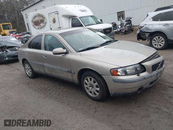 2001 Volvo S60 with VIN YV1RS61R012013431, listed as a IAAI auction lot 41193065 with 179,844 mi miles. Bid and sale history available at carsss.com. Image 1.