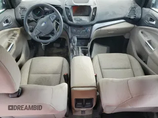 2019 Ford Escape SE z VIN 1FMCU0GD2KUB95892, wystawiony jako Copart lot #58071975 z przebiegiem Nie podano mil oraz Nie do naprawy • Non repairable. Historia ofert i sprzedaży dostępna na DreamBid. Obrazek 8.