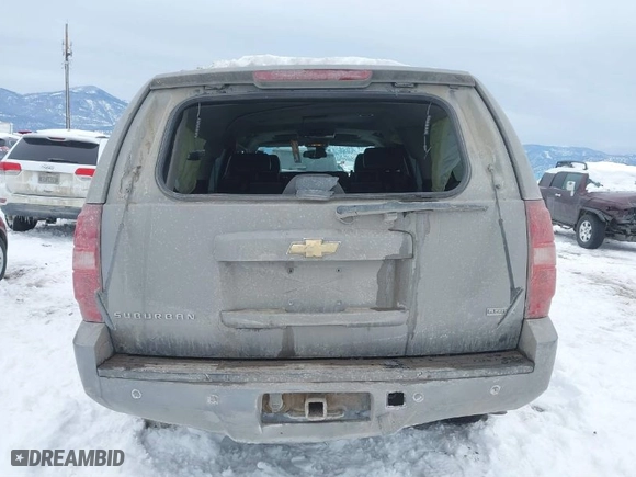 2007 Chevrolet Suburban LTZ with VIN 3GNFK16347G312802, listed as a IAAI auction lot 41600089 with 158,509 mi miles. Bid and sale history available at carsss.com. Image 17.