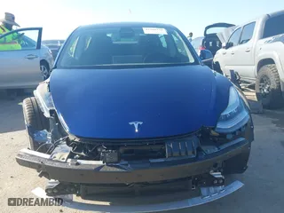 2019 Tesla Model 3 Long Range with VIN 5YJ3E1EB3KF497841, listed as a IAAI auction lot 41969728 with 21,127 mi miles. Bid and sale history available at carsss.com. Image 13.