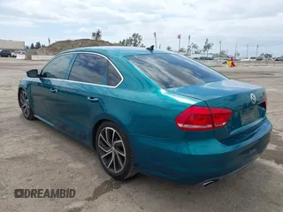 2014 Volkswagen Passat SE с VIN 1VWBN7A32EC043821, выставлен на аукционе IAAI как лот 42047327 с пробегом 104 403 миль миль и . История ставок и продаж доступна на DreamBid. Изображение 3.