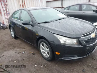 2014 Chevrolet Cruze 1LT with VIN 1G1PC5SB8E7405175, listed as a IAAI auction lot 41352192 with 122,905 mi miles and . Bid and sale history available at DreamBid. Image 1.