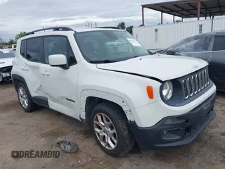 2015 Jeep Renegade Latitude with VIN ZACCJABT0FPB65587, listed as a IAAI auction lot 41913717 with 116,830 mi miles. Bid and sale history available at carsss.com. Image 1.