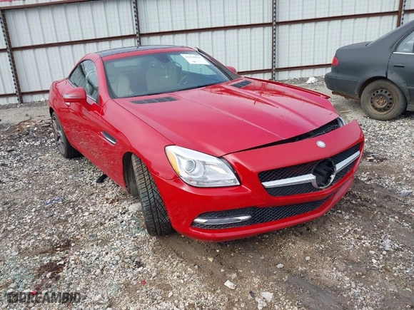 2013 Mercedes-Benz SLK-Class SLK 250 with VIN WDDPK4HAXDF064844, listed as a IAAI auction lot 41238237 with 61,180 mi miles. Bid and sale history available at carsss.com. Image 1.