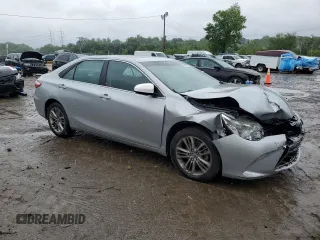 2015 Toyota Camry LE z VIN 4T1BD1FK3FU171799, wystawiony jako Copart lot #56797395 z przebiegiem 281 313 mil mil oraz Czysty tytuł • Clean title. Historia ofert i sprzedaży dostępna na DreamBid. Obrazek 4.