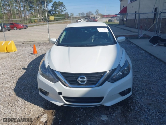 2017 Nissan Altima 2.5 SR with VIN 1N4AL3AP0HC492795, listed as a IAAI auction lot 41801120 with 233,478 mi miles. Bid and sale history available at carsss.com. Image 13.