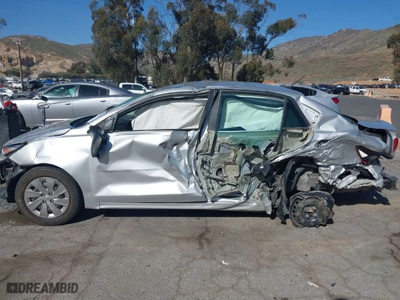 2018 Kia Rio LX with VIN 3KPA24AB0JE070676, listed as a IAAI auction lot 41701982 with 67,058 mi miles. Bid and sale history available at carsss.com. Image 14.