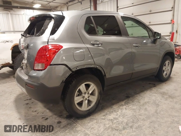 2020 Chevrolet Trax LS with VIN 3GNCJNSBXLL216278, listed as a IAAI auction lot 41416226 with 25,683 mi miles. Bid and sale history available at carsss.com. Image 4.