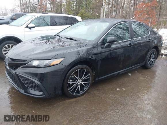 2022 Toyota Camry SE with VIN 4T1G11AK9NU714724, listed as a IAAI auction lot 41504720 with 63,237 mi miles. Bid and sale history available at carsss.com. Image 17.