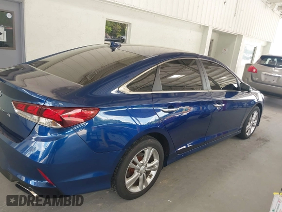 2018 Hyundai Sonata SEL with VIN 5NPE34AF2JH643218, listed as a IAAI auction lot 42139668 with 183,371 mi miles and . Bid and sale history available at carsss.com. Image 13.