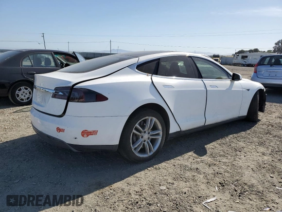 2014 Tesla Model S 60 z VIN 5YJSA1S11EFP41087, wystawiony jako Copart lot #58346805 z przebiegiem Nie podano mil oraz Szkoda całkowita • Salvage title. Historia ofert i sprzedaży dostępna na DreamBid. Obrazek 3.