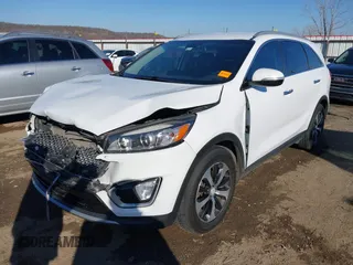 2017 Kia Sorento EX V6 with VIN 5XYPH4A56HG222220, listed as a IAAI auction lot 41330218 with 189,235 mi miles. Bid and sale history available at carsss.com. Image 2.