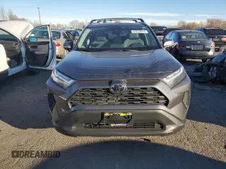2024 Toyota RAV4 XLE with VIN 2T3P1RFV4RC483201, listed as a Copart auction lot 83233974 with 1,294 mi miles and Salvage Title. Bid and sale history available at carsss.com. Image 5.