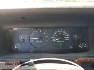 1998 Jeep Grand Cherokee Laredo z VIN 1J4GZ58S4WC278490, wystawiony jako Copart lot #62388535 z przebiegiem 133 896 mil mil oraz Czysty tytuł • Clean title. Historia ofert i sprzedaży dostępna na DreamBid. Obrazek 9.