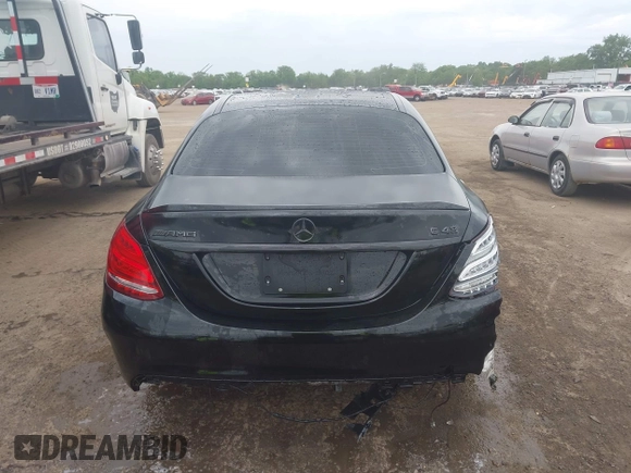2017 Mercedes-Benz C 43 AMG z VIN 55SWF6EB4HU192587, wystawiony jako IAAI lot #42265221 z przebiegiem 87 243 mil mil oraz . Historia ofert i sprzedaży dostępna na DreamBid. Obrazek 17.