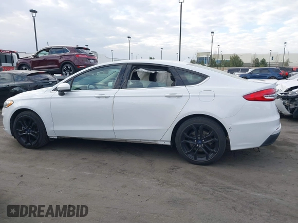 2019 Ford Fusion SE with VIN 3FA6P0HD7KR200699, listed as a IAAI auction lot 41686546 with 89,715 mi miles. Bid and sale history available at carsss.com. Image 14.