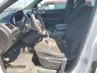 2020 Jeep Grand Cherokee Laredo E z VIN 1C4RJFAGXLC327107, wystawiony jako Copart lot #57259795 z przebiegiem 27 217 mil mil oraz Szkoda całkowita • Salvage title. Historia ofert i sprzedaży dostępna na DreamBid. Obrazek 7.