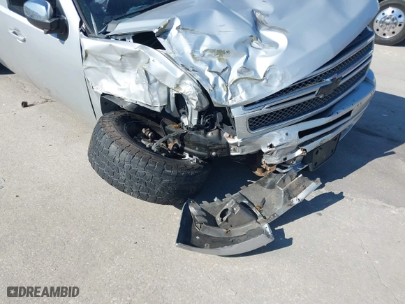 2012 Chevrolet Silverado 1500 LT with VIN 3GCPCSE00CG280478, listed as a IAAI auction lot 41894193 with 216,284 mi miles. Bid and sale history available at carsss.com. Image 6.