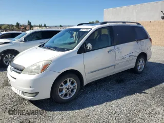 2005 Toyota Sienna XLE with VIN 5TDBA22CX5S039983, listed as a Copart auction lot 48557065 with 208,073 mi miles and Salvage Title. Bid and sale history available at carsss.com. Image 1.