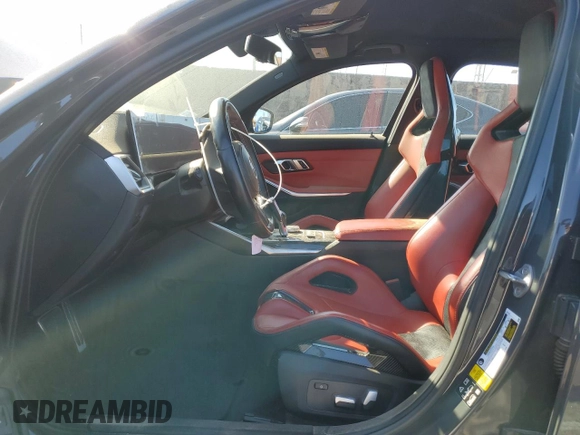 2023 BMW M3 Competition xDrive z VIN WBS43AY00PFP21678, wystawiony jako Copart lot #46301135 z przebiegiem 22 705 mil mil oraz Szkoda całkowita • Salvage title. Historia ofert i sprzedaży dostępna na DreamBid. Obrazek 7.
