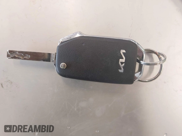 2024 Kia Forte LXS z VIN 3KPF24AD9RE827562, wystawiony jako IAAI lot #41943586 z przebiegiem 9 034 mil mil oraz . Historia ofert i sprzedaży dostępna na DreamBid. Obrazek 11.