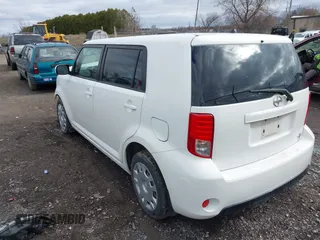 2015 Scion xB with VIN JTLZE4FE3FJ075012, listed as a IAAI auction lot 41902180 with 88,104 mi miles. Bid and sale history available at carsss.com. Image 3.