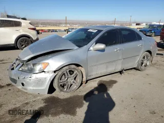 2005 Acura RL with VIN JH4KB16555C013133, listed as a Copart auction lot 43218865 with 152,931 mi miles and Salvage Title. Bid and sale history available at carsss.com. Image 1.
