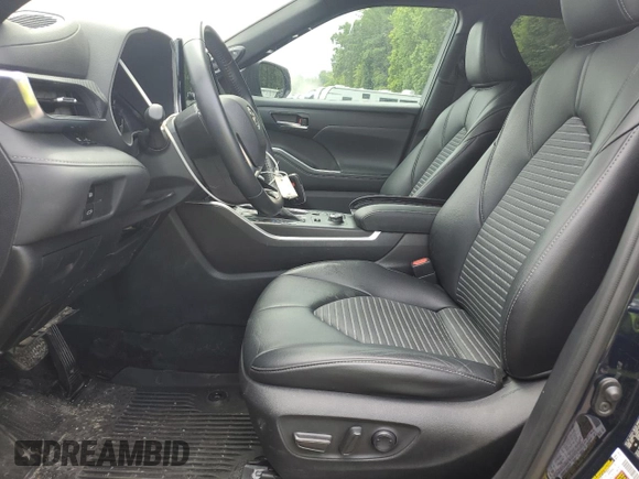 2021 Toyota Highlander XSE with VIN 5TDJZRBH0MS121857, listed as a Copart auction lot 60035365 with 73,316 mi miles and Salvage title. Bid and sale history available at DreamBid. Image 7.