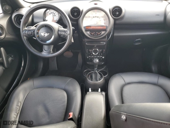 2011 MINI Cooper Countryman with VIN WMWZB3C58BWM00461, listed as a Copart auction lot 88307465 with 69,807 mi miles and Non Repairable. Bid and sale history available at carsss.com. Image 8.