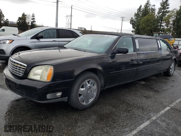 2005 Cadillac DeVille Limousine z VIN 1GEEH90Y05U550363, wystawiony jako Copart lot #55697945 z przebiegiem 47 196 mil mil oraz Czysty tytuł • Clean title. Historia ofert i sprzedaży dostępna na DreamBid. Obrazek 1.