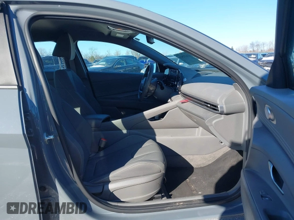 2021 Hyundai Elantra SEL z VIN KMHLS4AGXMU210920, wystawiony jako IAAI lot #41637511 z przebiegiem 55 389 mil mil oraz . Historia ofert i sprzedaży dostępna na DreamBid. Obrazek 5.