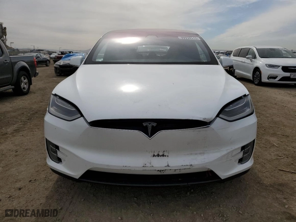 2018 Tesla Model X 75D with VIN 5YJXCAE25JF101432, listed as a Copart auction lot 39950513 with 34879 miles. Bid and sale history available at carsss.com. Image 5.