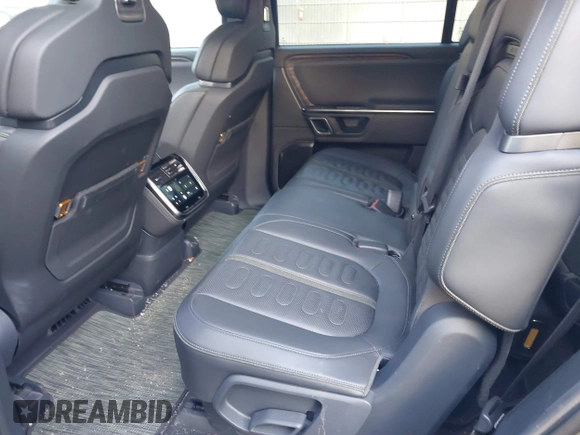 2022 Rivian R1S Launch Edition with VIN 7PDSGABL4NN000409, listed as a IAAI auction lot 41433164 with 39,603 mi miles. Bid and sale history available at carsss.com. Image 8.