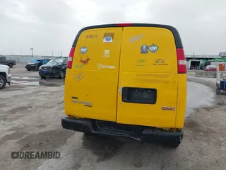 2012 GMC Savana Cargo Van with VIN 1GTW7GCA9C1900087, listed as a IAAI auction lot 41716404 with 277,445 mi miles. Bid and sale history available at carsss.com. Image 6.