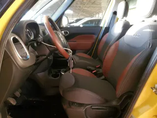 2014 FIAT 500L Trekking with VIN ZFBCFADH5EZ009574, listed as a Copart auction lot 47250205 with 33,469 mi miles and Salvage Title. Bid and sale history available at DreamBid. Image 7.