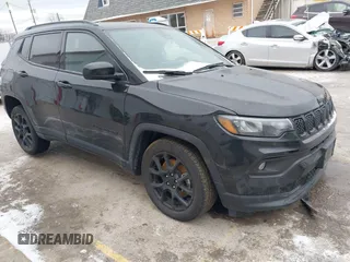 2023 Jeep Compass Latitude with VIN 3C4NJDBN8PT511049, listed as a IAAI auction lot 41258001 with 22,399 mi miles and . Bid and sale history available at carsss.com. Image 1.