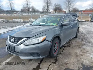 2018 Nissan Altima SV with VIN 1N4AL3AP3JC197177, listed as a IAAI auction lot 41427550 with 151,032 mi miles and . Bid and sale history available at carsss.com. Image 17.