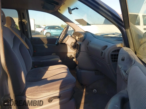 1996 Dodge Grand Caravan with VIN 1B4GP54R9TB328555, listed as a IAAI auction lot 40770123 with 184,323 mi miles and . Bid and sale history available at DreamBid. Image 5.