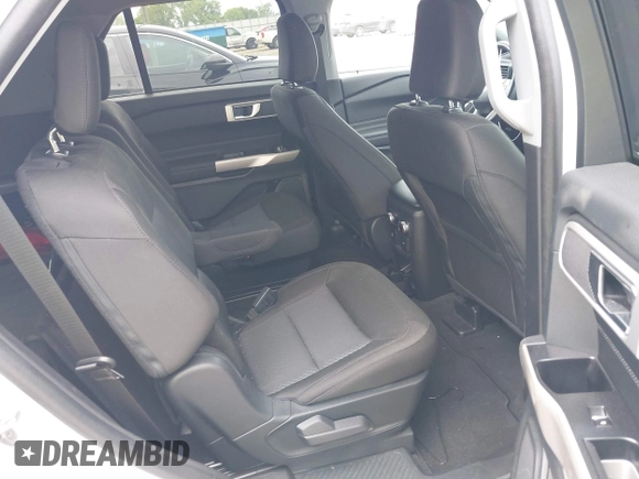 2023 Ford Explorer XLT z VIN 1FMSK7DHXPGA02976, wystawiony jako IAAI lot #42219944 z przebiegiem 41 500 mil mil oraz . Historia ofert i sprzedaży dostępna na DreamBid. Obrazek 8.