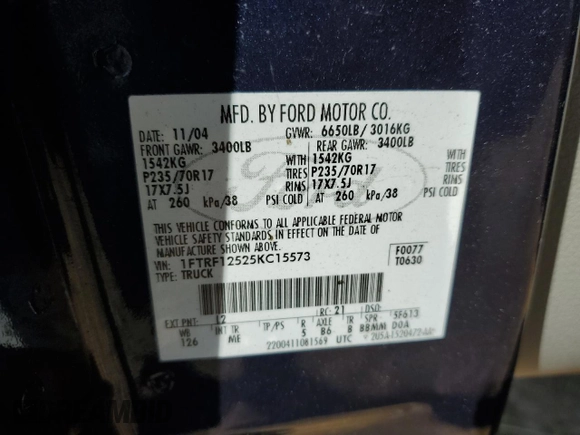 2005 Ford F-150 XL with VIN 1FTRF12525KC15573, listed as a Copart auction lot 45293005 with 185,786 mi miles and Salvage Title. Bid and sale history available at carsss.com. Image 12.