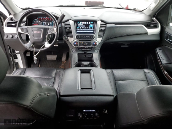 2018 GMC Yukon XL SLT with VIN 1GKS2GKC7JR272274, listed as a Copart auction lot 48049525 with 152,759 mi miles and Salvage Title. Bid and sale history available at carsss.com. Image 8.