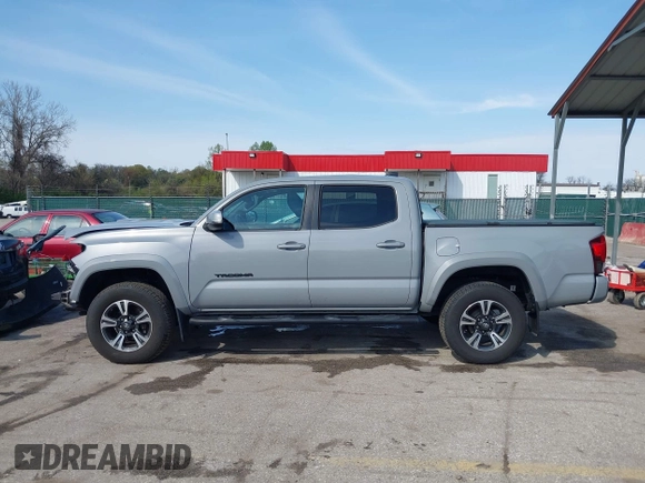 2018 Toyota Tacoma SR with VIN 3TMCZ5AN6JM170128, listed as a IAAI auction lot 42038979 with 59,497 mi miles. Bid and sale history available at carsss.com. Image 14.